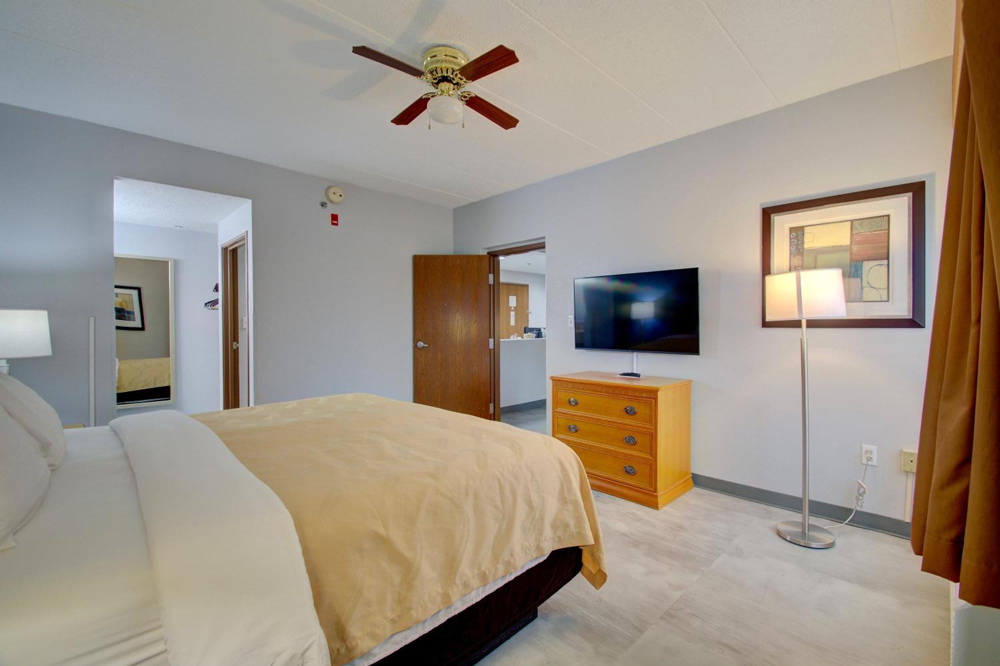 Quality Inn & Suites Cvg Airport Erlanger Luaran gambar