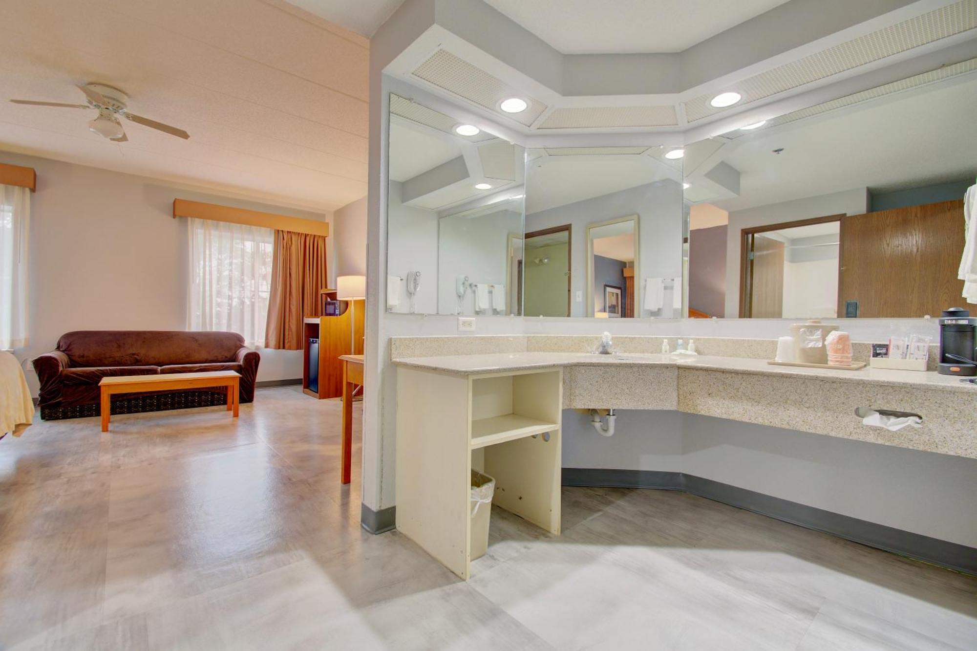 Quality Inn & Suites Cvg Airport Erlanger Luaran gambar